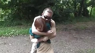iri doğal göğüsleri olan Japon kız