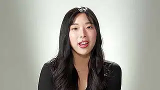 Korean babe Elle Lee masturbation to full orgasm after a podcast