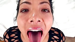 Pov азиатская шлюха с дерзким лицом